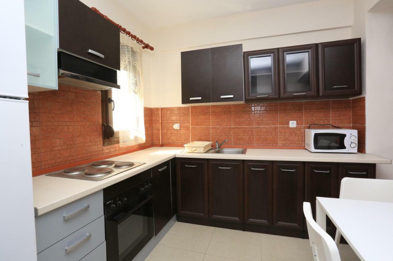 Villa Argo 3 - Beachfront, Big gardens, Location! Pefkochori Exterior foto